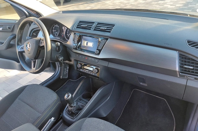 Skoda Fabia cena 49500 przebieg: 28000, rok produkcji 2019 z Krzepice małe 92